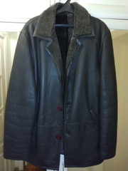 Продаю мужскую зимнюю дубленку