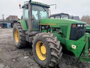 Трактор John Deere 8300